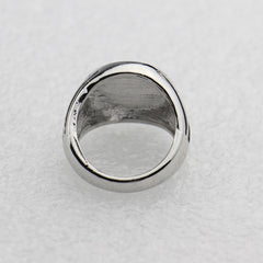 Bague Assassin’s Creed II à émail rouge – Tailles 8 à 12