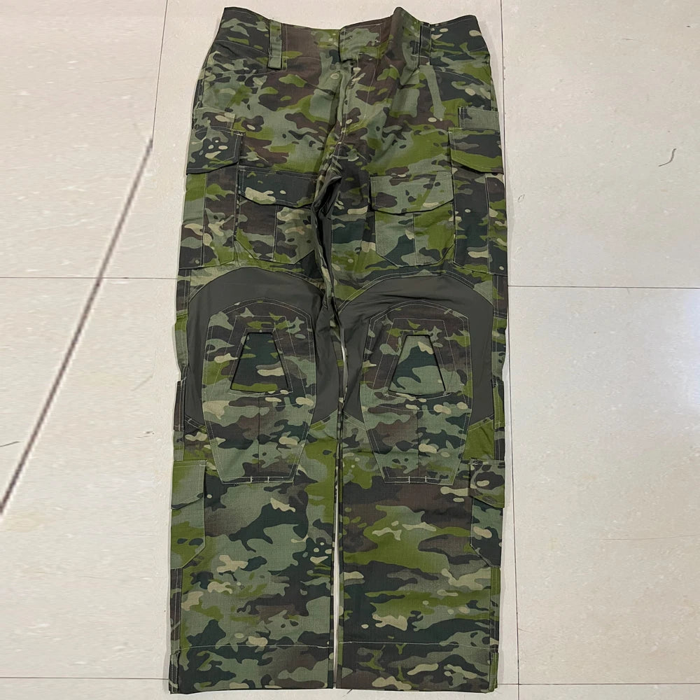 Tenue tactique camouflage – chemise et pantalon selon variante