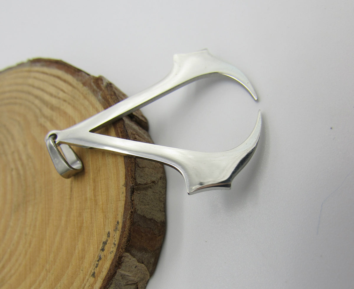 Pendentif logo Assassin’s Creed – Alliage de zinc
