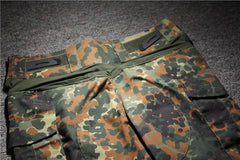 Tenue tactique camouflage – chemise et pantalon selon variante