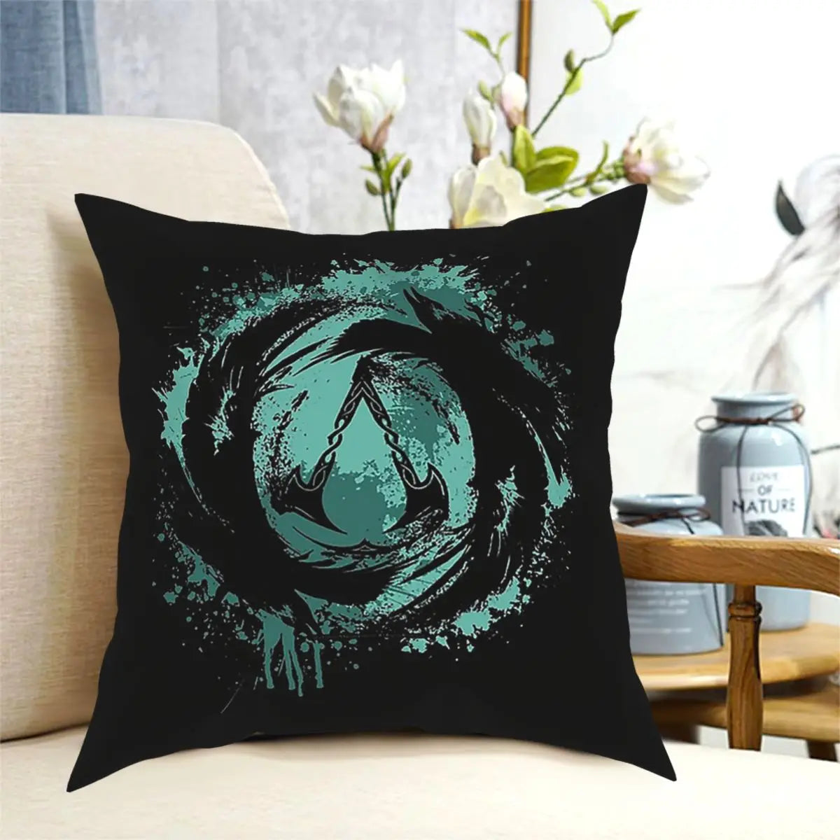 Taie d’oreiller logo Assassin’s Creed Valhalla – 45 × 45 cm