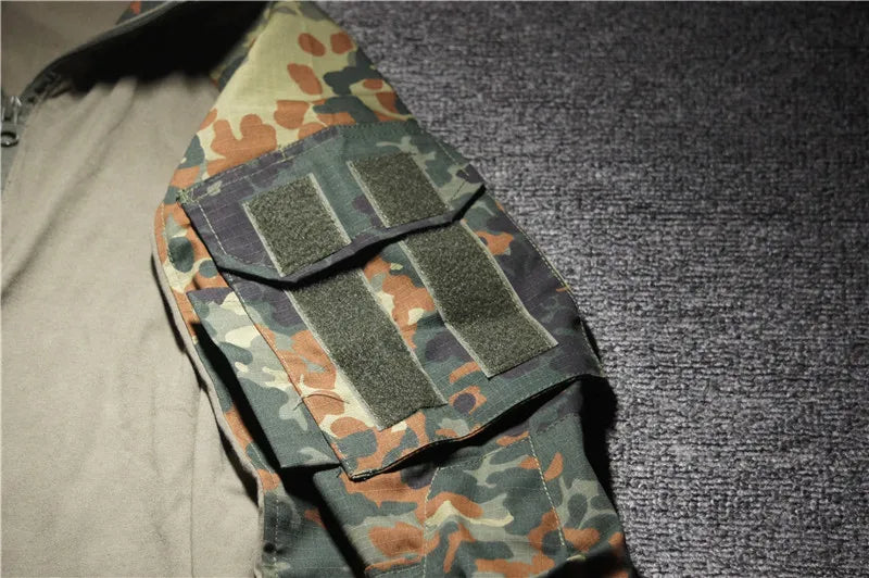 Tenue tactique camouflage – chemise et pantalon selon variante