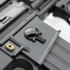 Autocollant métallique 3D Deadpool ou Punisher – 35 × 25 mm