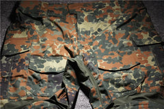 Tenue tactique camouflage – chemise et pantalon selon variante
