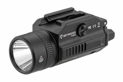 Lampe tactique CYCLONE 940 Lumens Skywoods