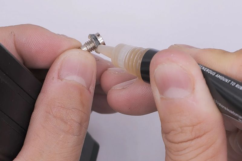Stylo de graisse d’étanchéité haute performance marron – 4UAD