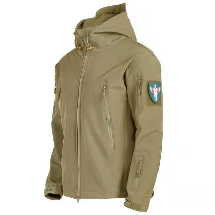 Veste Softshell imperméable à capuche – Multipoches