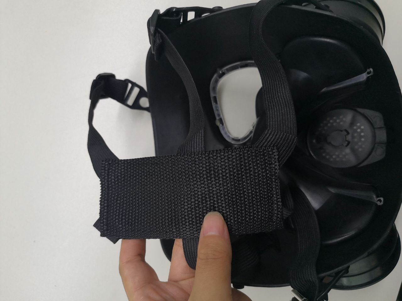 Masque factice M04 avec ventilation – Noir ou vert